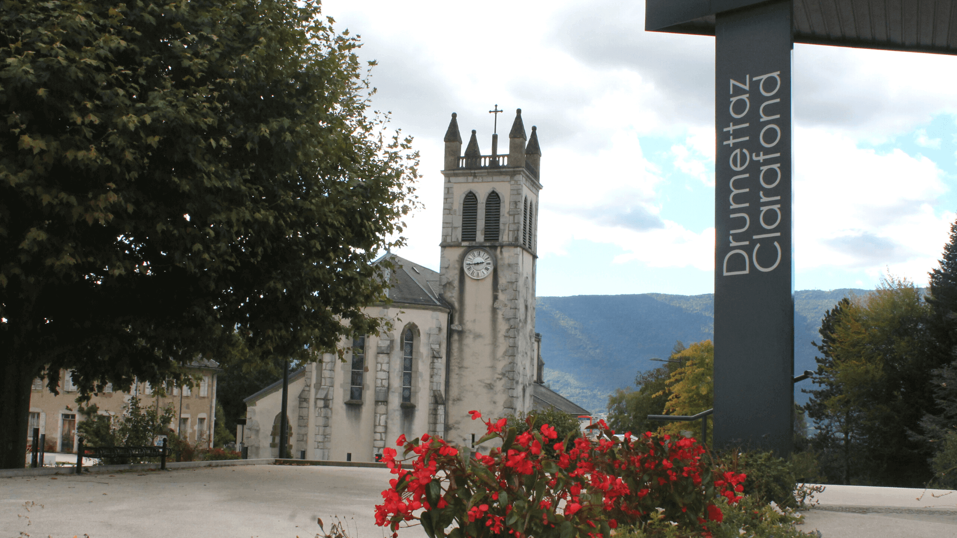 Eglise et mairie Drumettaz