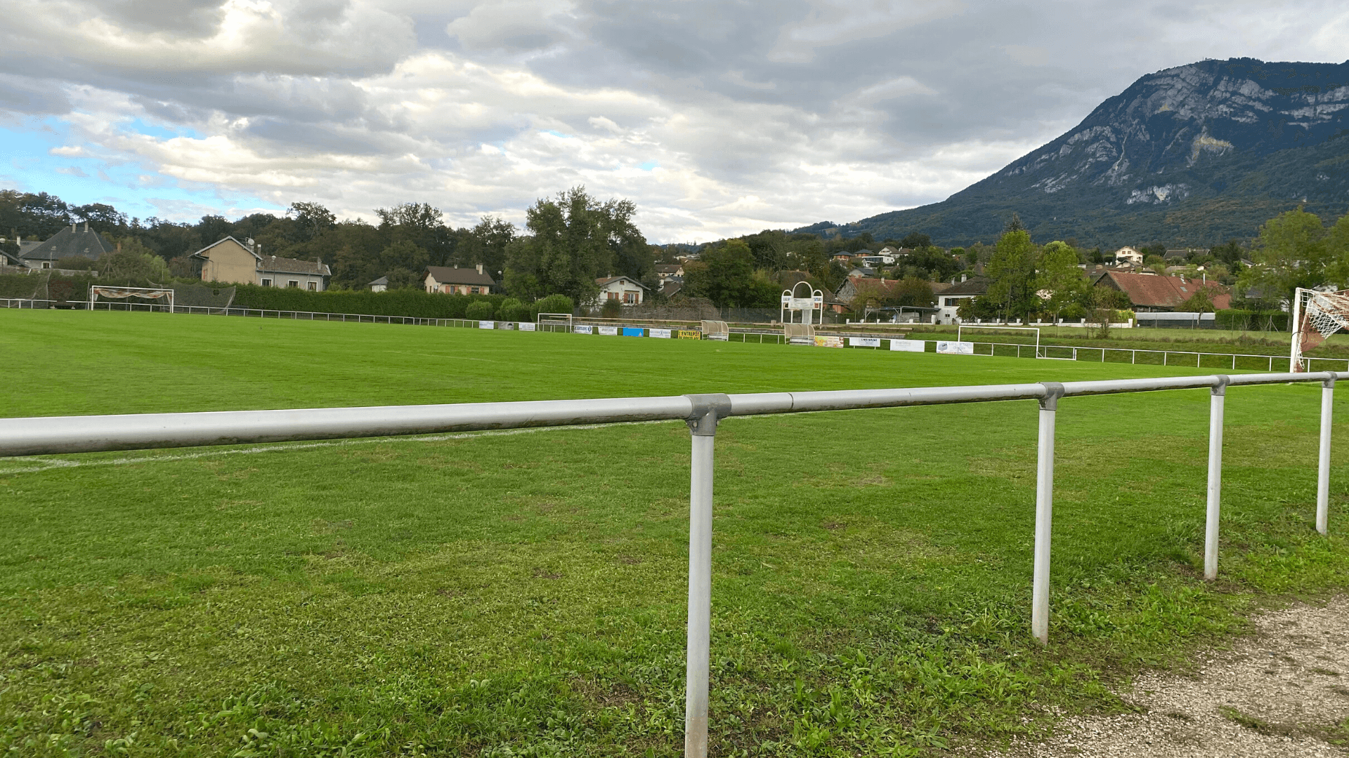 Stade de football Drumettaz-Clarafond